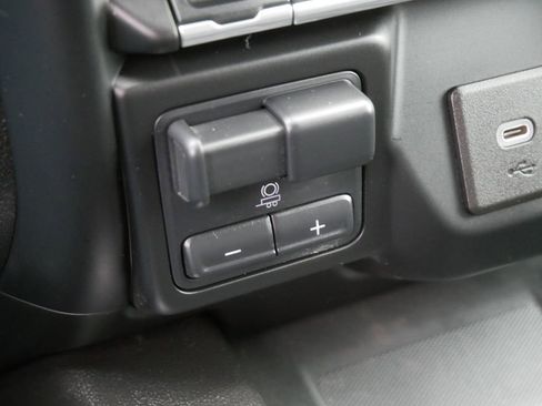 Used 2020 GMC Sierra 3500 AT4 w/ AT4 Premium Package AWD/4WD image 27