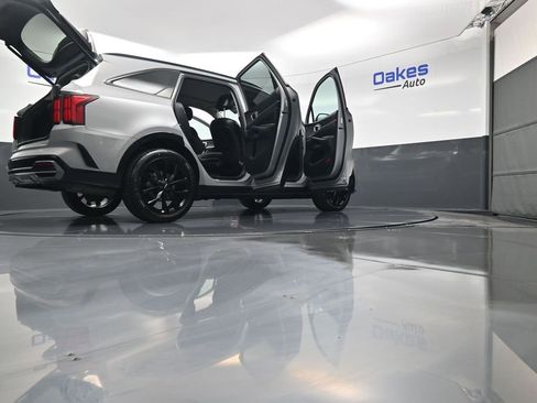 Certified 2023 Kia Sorento SX image 64