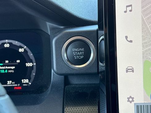 Used 2025 Toyota 4Runner 4WD image 34