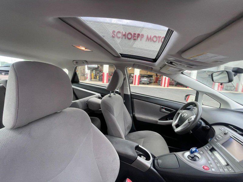 Used 2014 Toyota Prius Three w/ Solar Roof Package FWD image 7