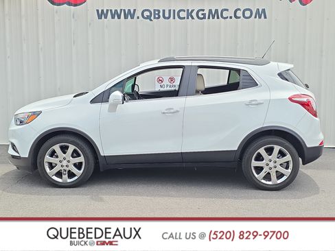 Used 2019 Buick Encore Essence w/ Experience Buick Package FWD image 4