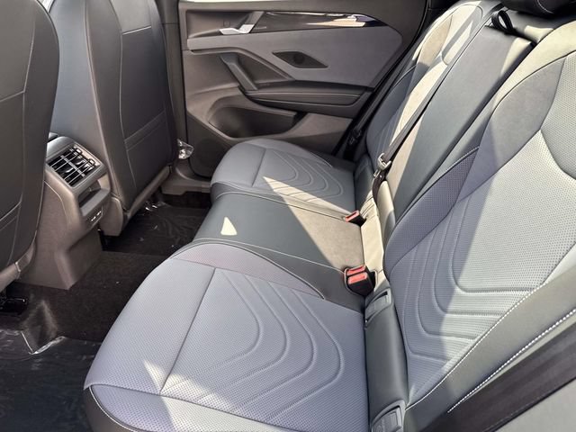 New 2026 Volkswagen Tiguan SE R-Line FWD image 10