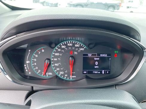 Used 2020 Chevrolet Trax LT w/ Sun & Sound Package image 11