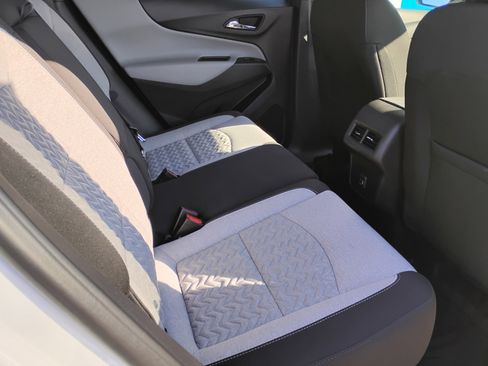 Used 2023 Chevrolet Equinox LT image 19