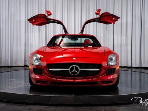 Used 2012 Mercedes-Benz SLS AMG AMG image 4
