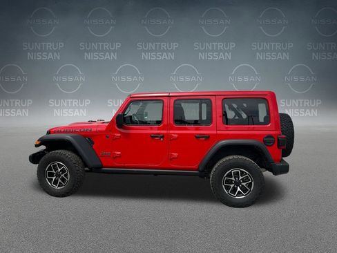 Used 2025 Jeep Wrangler Unlimited Rubicon AWD/4WD image 32