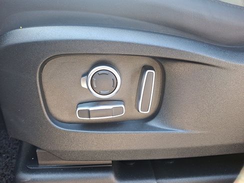 New 2026 Land Rover Defender 130 S AWD/4WD image 4