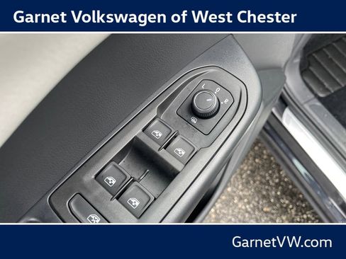 New 2026 Volkswagen Taos SE AWD/4WD image 11