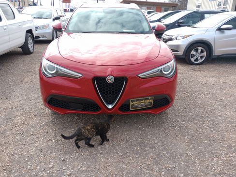 Used 2018 Alfa Romeo Stelvio AWD image 2