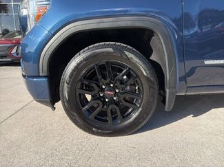 Used 2021 GMC Sierra 1500 Elevation video 2