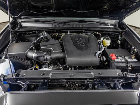 Used 2023 Toyota Tacoma SR AWD/4WD image 46