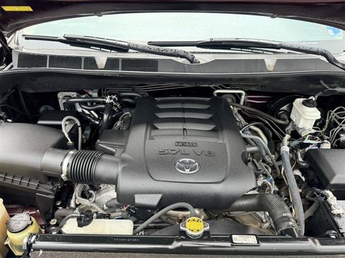 Used 2014 Toyota Sequoia Limited AWD/4WD image 42