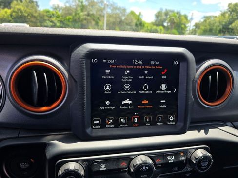 Used 2023 Jeep Gladiator Mojave AWD/4WD image 26