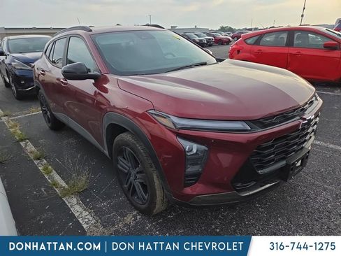 Used 2024 Chevrolet Trax ACTIV w/ Driver Confidence Package FWD image 9