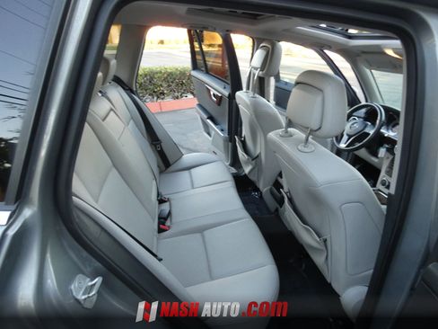 Used 2013 Mercedes-Benz GLK 350 4MATIC image 32