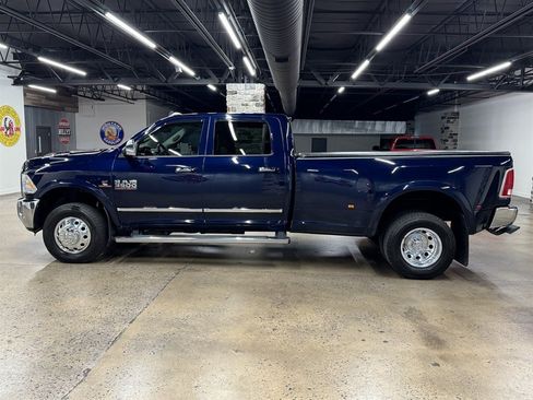 Used 2017 RAM 3500 Laramie AWD/4WD image 4