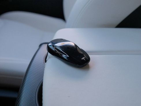 Used 2018 Tesla Model S 75D image 9