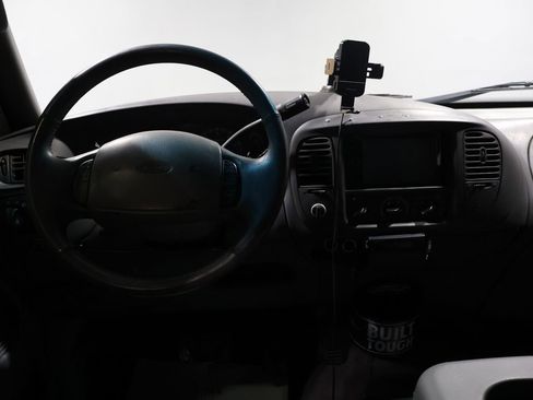 Used 2002 Ford F150 King Ranch image 17