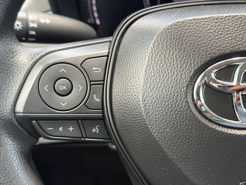 Used 2026 Toyota Corolla Cross L FWD image 25