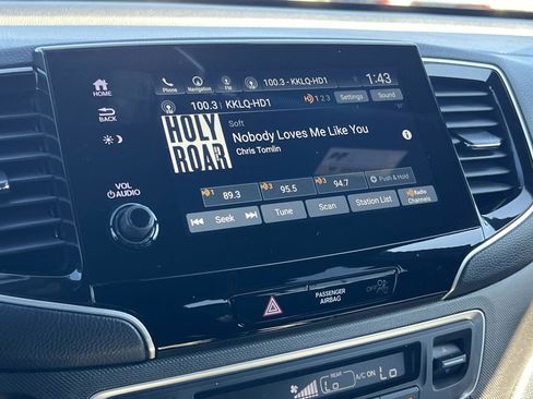 Used 2022 Honda Pilot TrailSport image 14