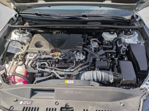 Used 2025 Toyota Camry LE FWD image 19