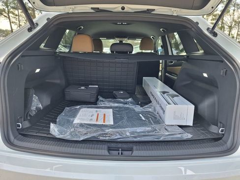 New 2026 Volkswagen Atlas Cross Sport SE image 25