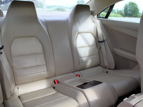 Used 2010 Mercedes-Benz E 350 Coupe image 19