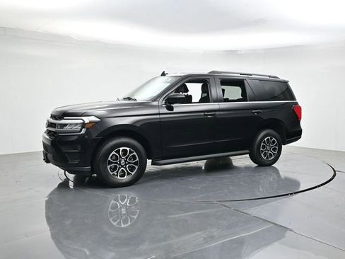 Used 2024 Ford Expedition XLT AWD/4WD image 5