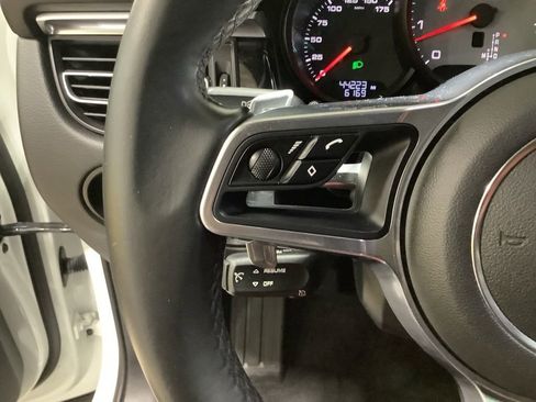 Used 2020 Porsche Macan S image 13