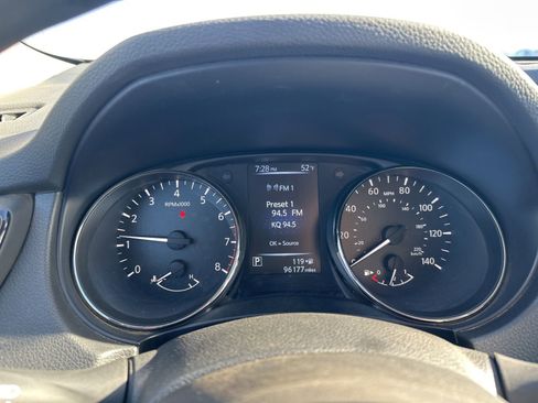 Used 2017 Nissan Rogue S AWD/4WD image 5