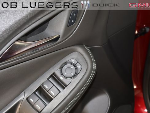 Certified 2024 Buick Encore GX Preferred FWD image 8