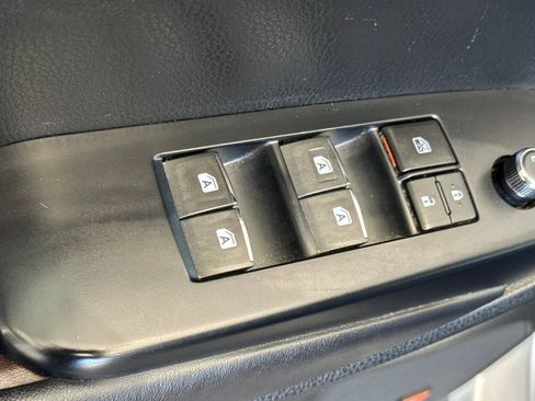 Used 2015 Toyota Highlander Limited Platinum AWD/4WD image 13