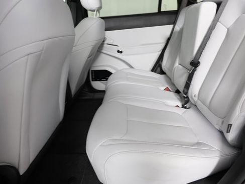 New 2026 Jeep Cherokee Limited image 11