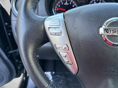 Used 2016 Nissan Versa SL image 15