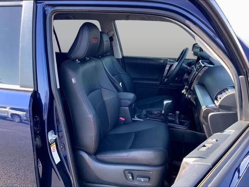 Used 2019 Toyota 4Runner TRD Off-Road Premium AWD/4WD image 9