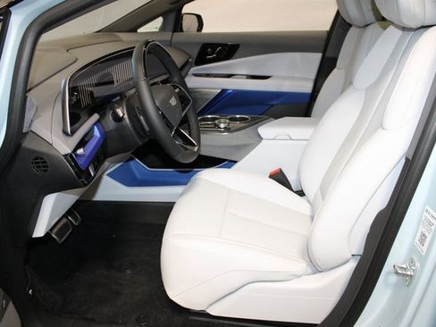 New 2025 Cadillac Optiq Sport 2 image 5