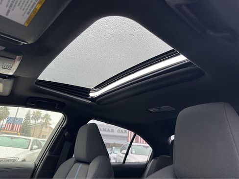 Used 2022 Toyota Corolla SE image 7