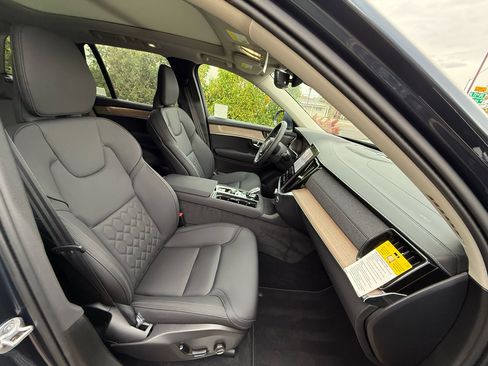 Used 2025 Volvo XC90 T8 Plus w/ Protection Package Premier image 8