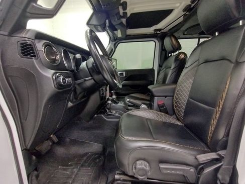 Used 2020 Jeep Wrangler Unlimited Sahara AWD/4WD image 29