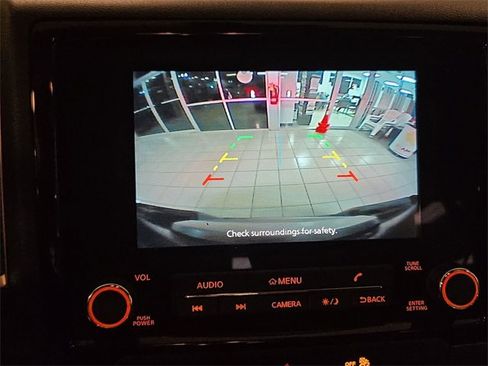 Used 2024 Nissan Frontier SV w/ SV Convenience Package image 17