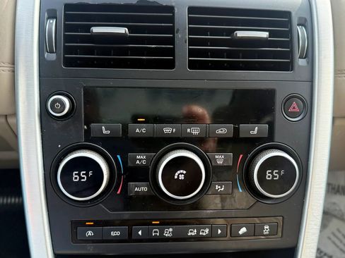 Used 2016 Land Rover Discovery Sport HSE AWD/4WD image 19