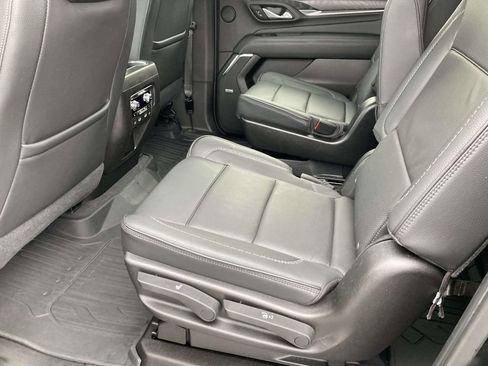 Used 2021 GMC Yukon XL Denali w/ Denali Ultimate Package AWD/4WD image 12