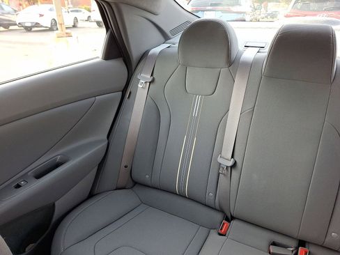 Certified 2025 Hyundai Elantra Sport image 12