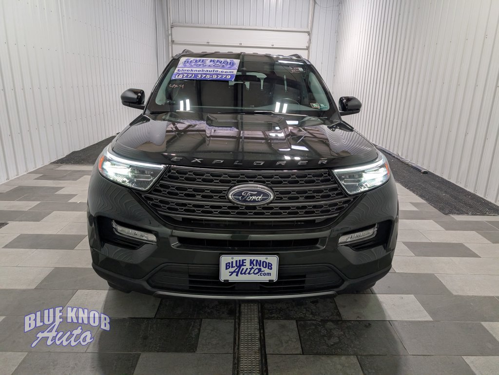 Used 2022 Ford Explorer XLT w/ Equipment Group 202A AWD/4WD image 6
