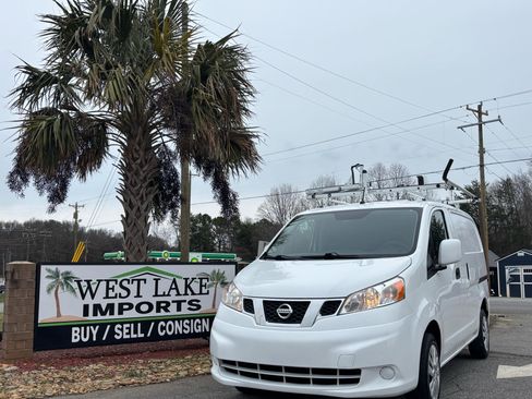 Used 2017 Nissan NV200 SV image 38