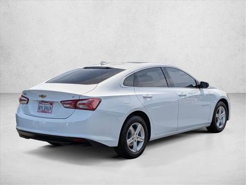 Used 2022 Chevrolet Malibu LT FWD image 5