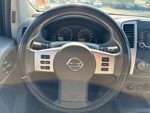 Used 2016 Nissan Frontier SV AWD/4WD image 14