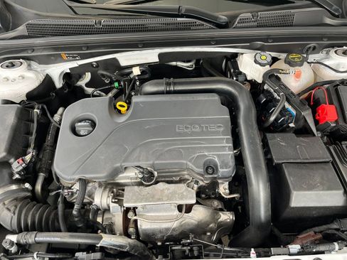 Used 2024 Chevrolet Malibu LT image 32