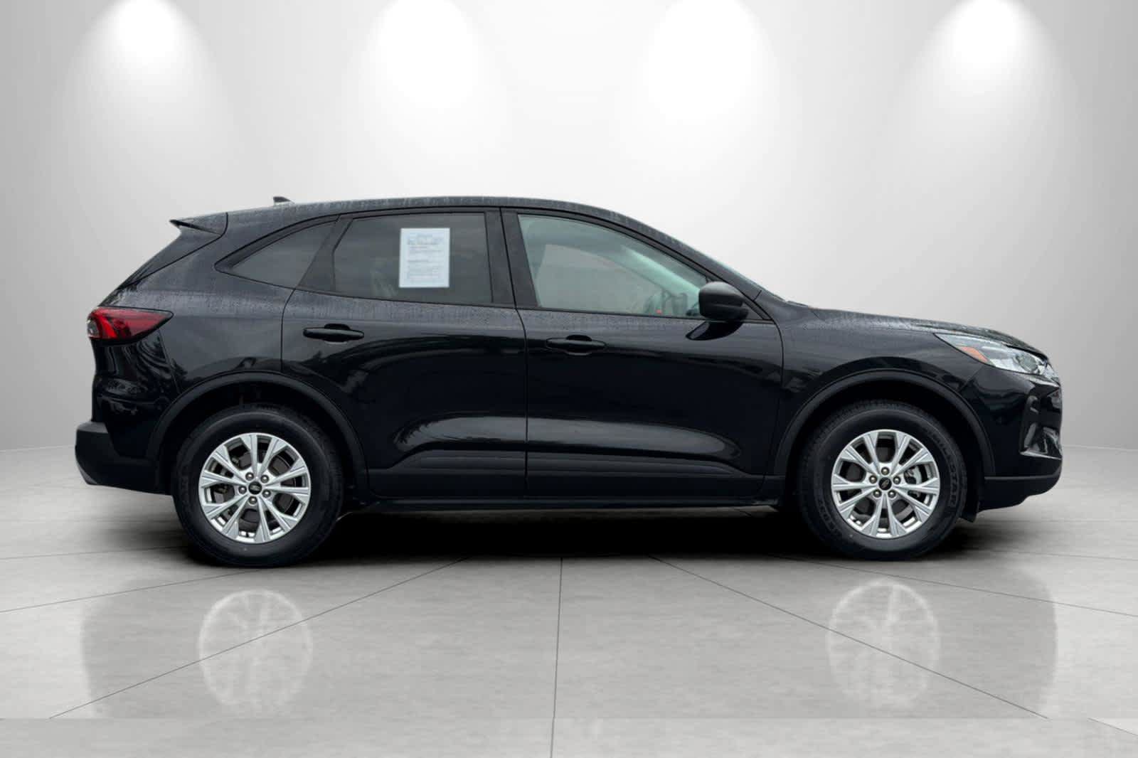 Used 2025 Ford Escape Active AWD/4WD image 8