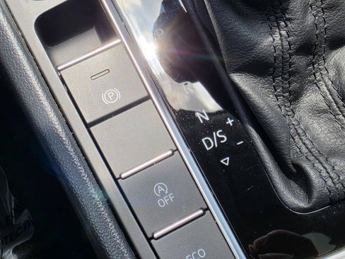 Used 2019 Volkswagen Jetta SE FWD image 28